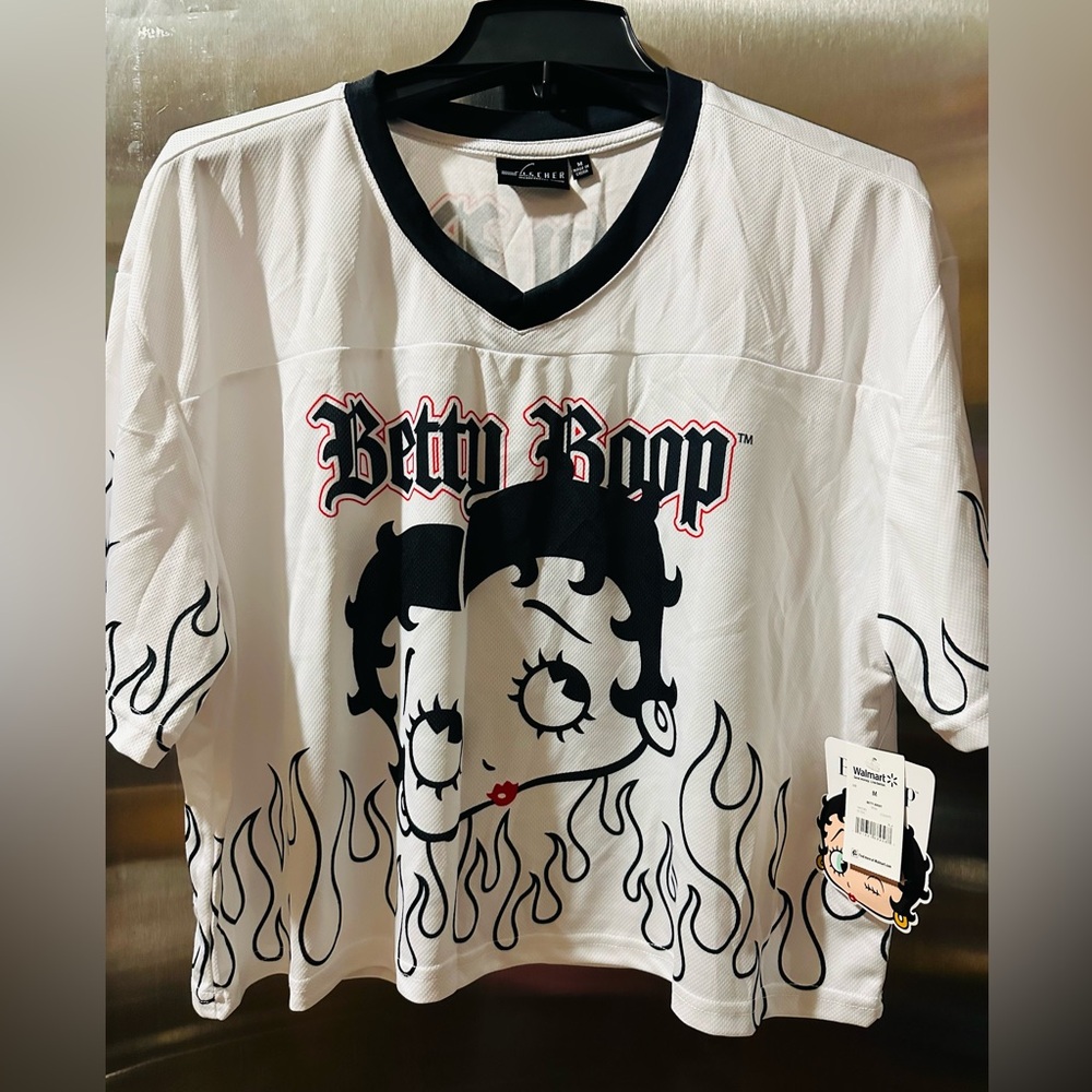 Betty Boop Graphic Tee NWT